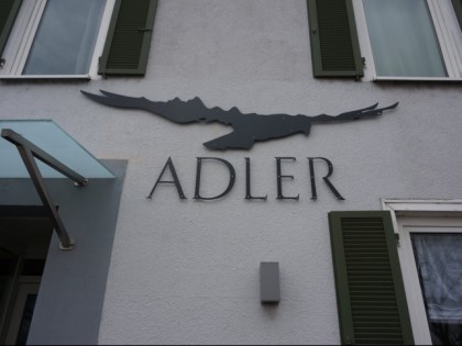 照片: ADLER